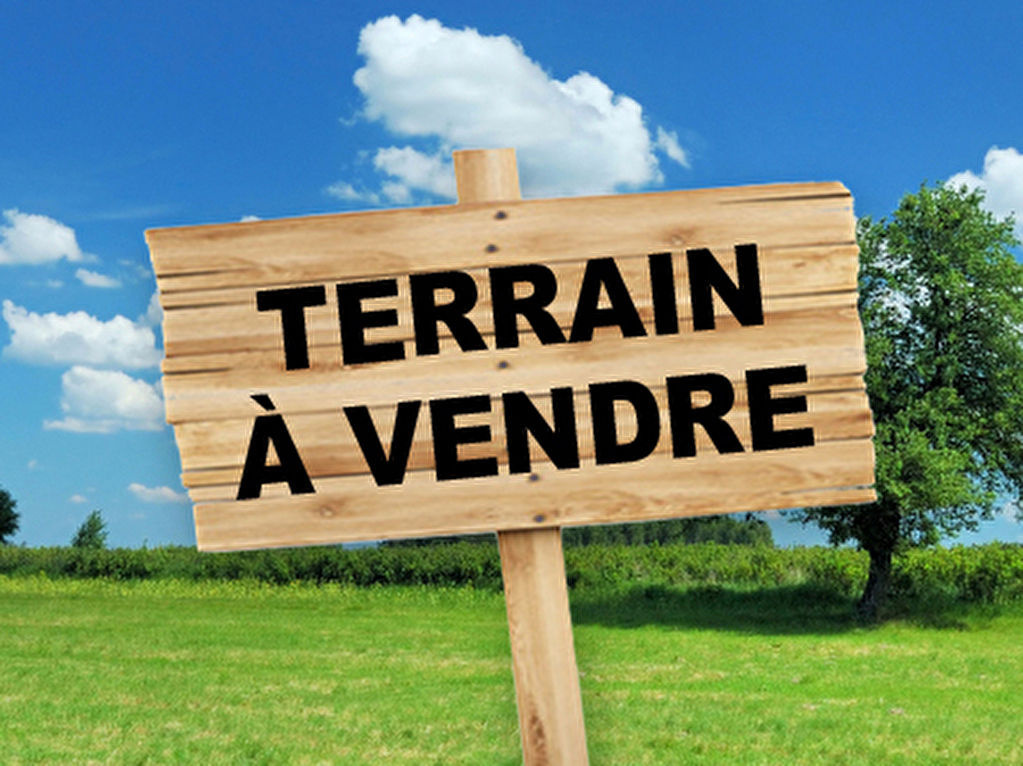 Terrain constructible, non viabilisé , libre de constructeur